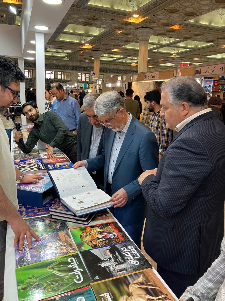بازدید مدیرعامل هگتا از نمایشگاه بین‌المللی کتاب تهران